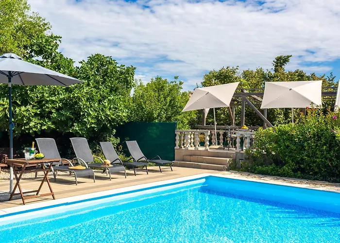 Вилла Tomani With Xxl Pool Бале