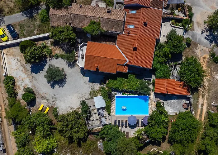 Вилла Tomani With Xxl Pool Бале