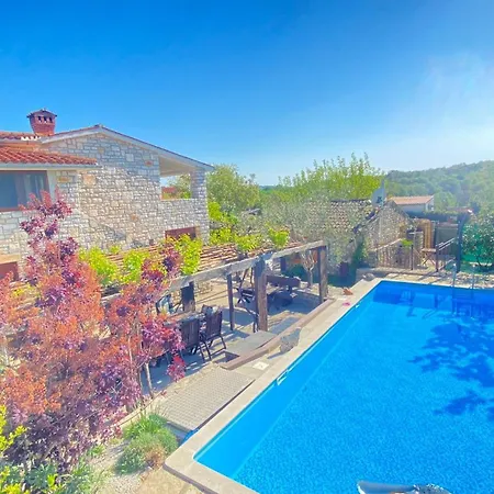 Tomani With Xxl Pool
